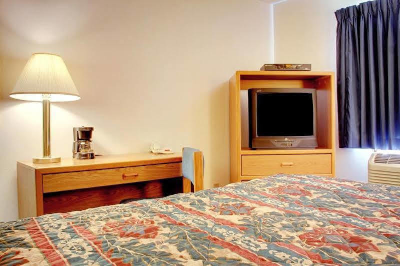 Super 8 By Wyndham West Plains Exterior foto